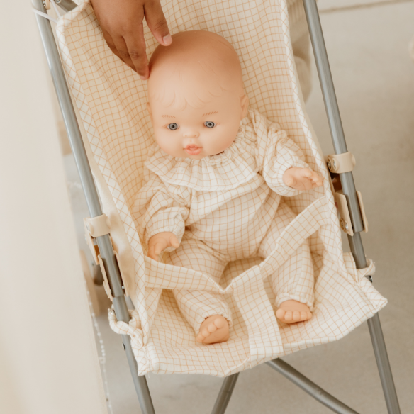 Tenue poupée avec col