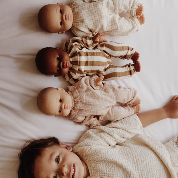 Tenue poupée avec col