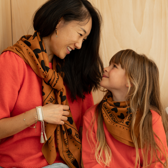 Foulard coeurs 100cm