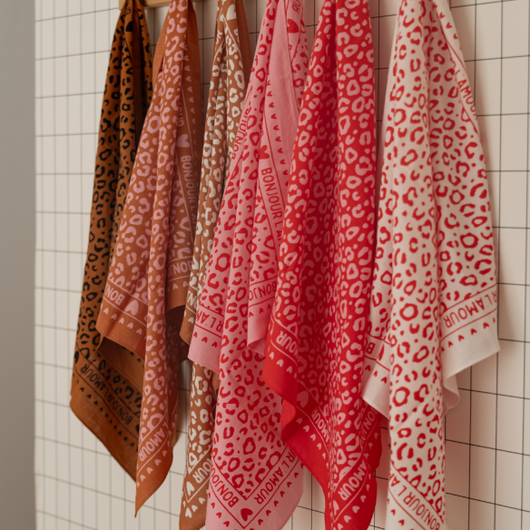 Foulard léopard 100cm