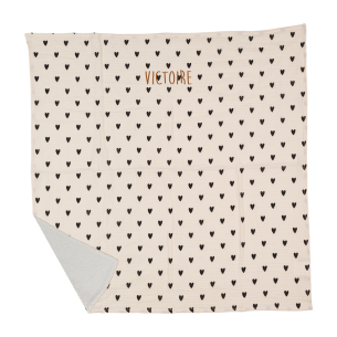 couverture pilou coeurs ecru personnalisable