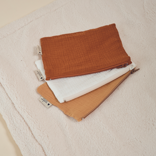 trousse plate en gaze de coton camel