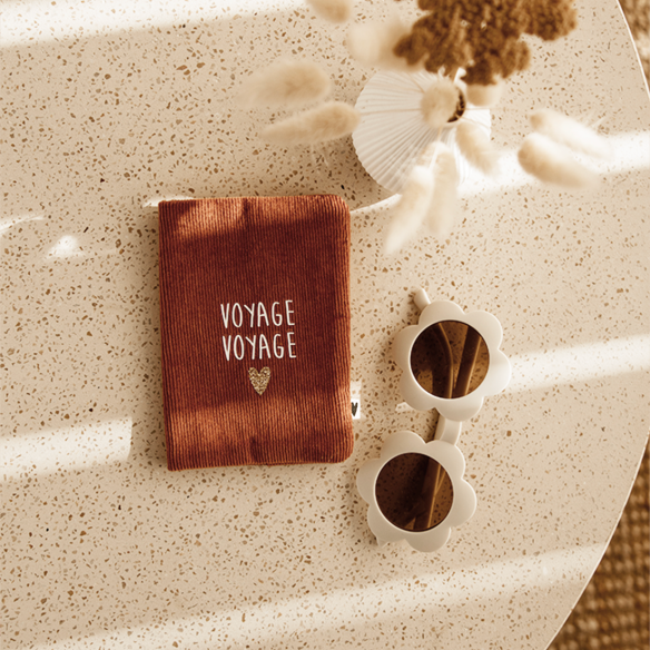 porte protège passeport velours brique