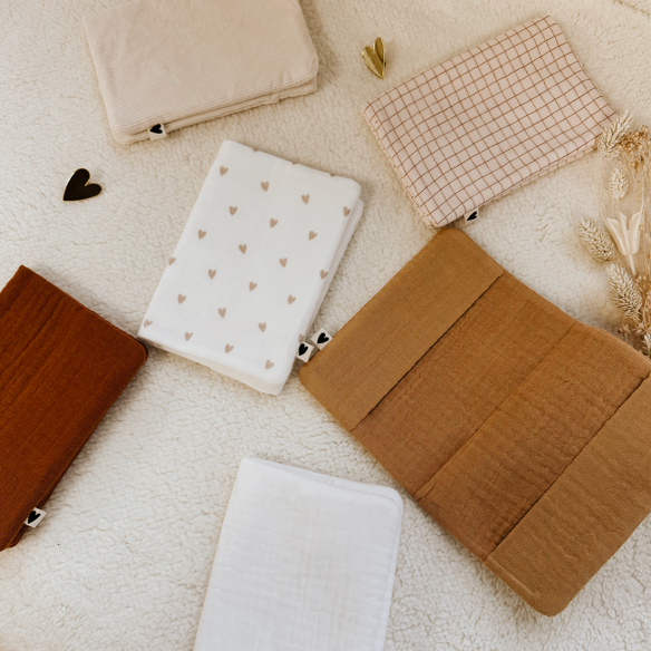 porte protège passeport velours brique