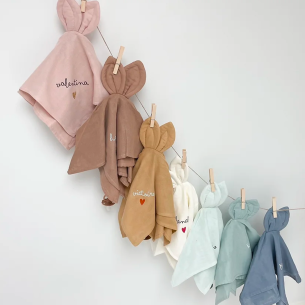 doudou lapin coton organique GOTS cadeau naissance latté